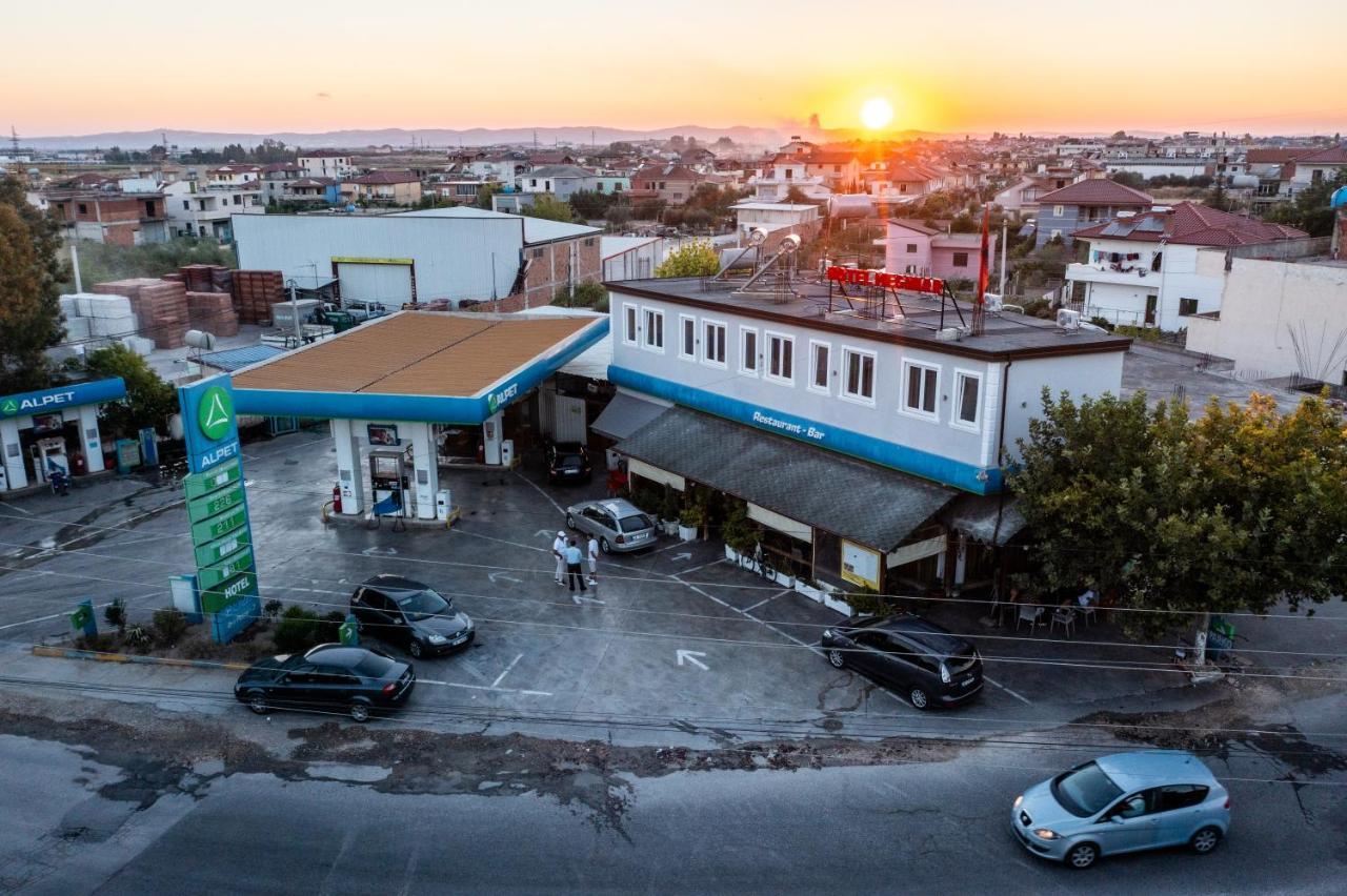 Hotel Megniar Lushnjë Exterior foto